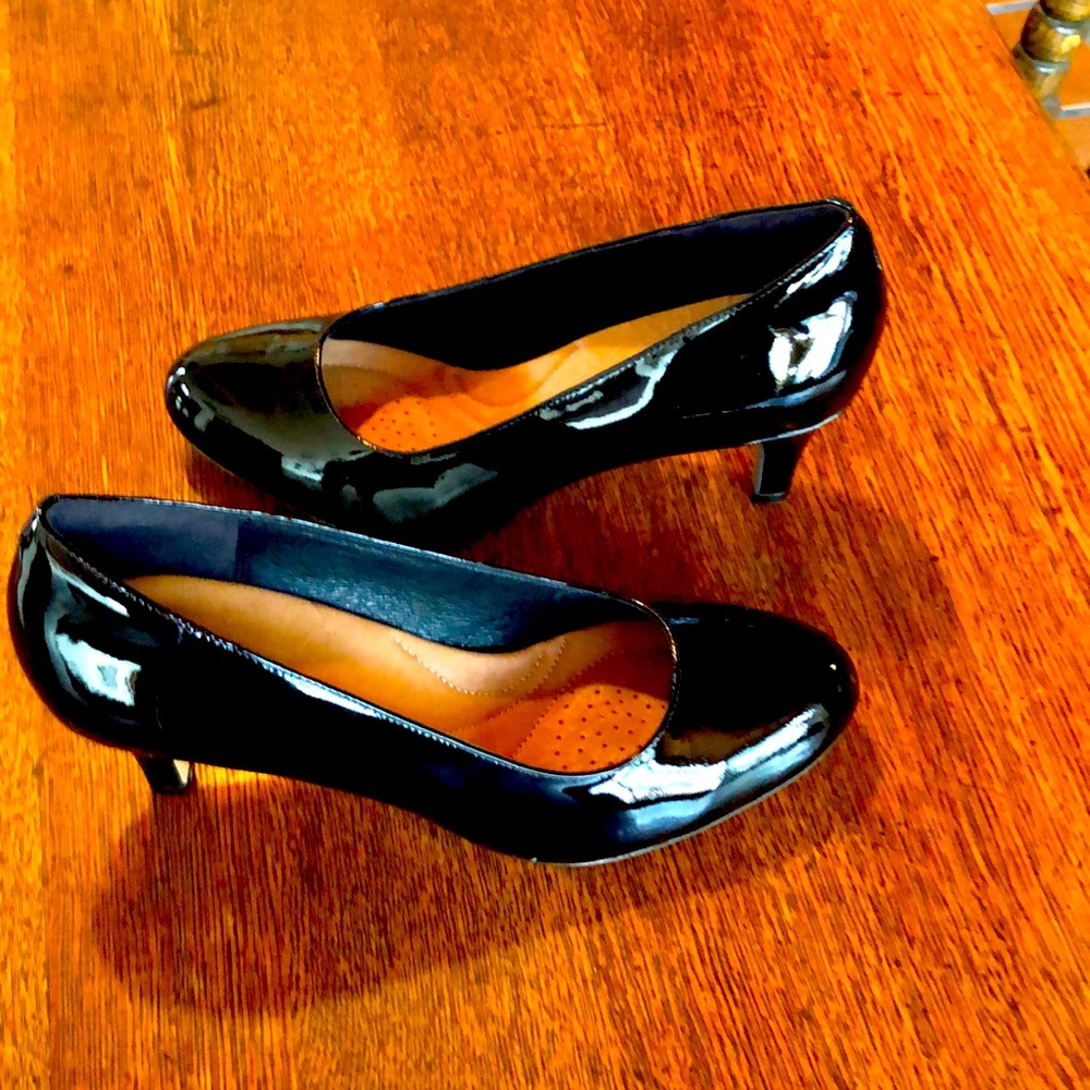 Clarks Heavenly Heart Black Patent Pumps